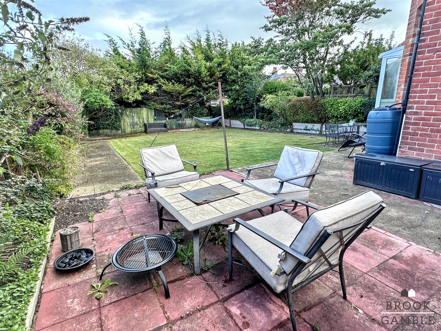 7 Bedroom House - Semi-Detached. Milton Road in Eastbourne, East Sussex 30